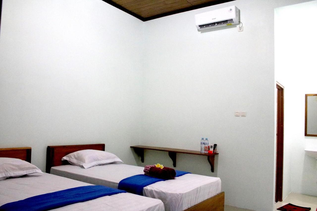 Arrys Watukarung Surfcamp Kalak Exterior foto