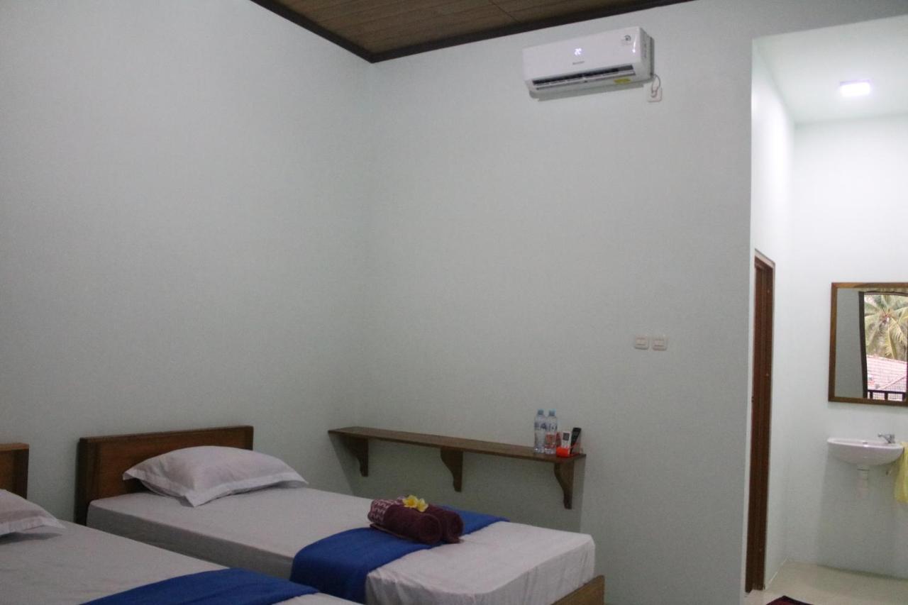 Arrys Watukarung Surfcamp Kalak Exterior foto